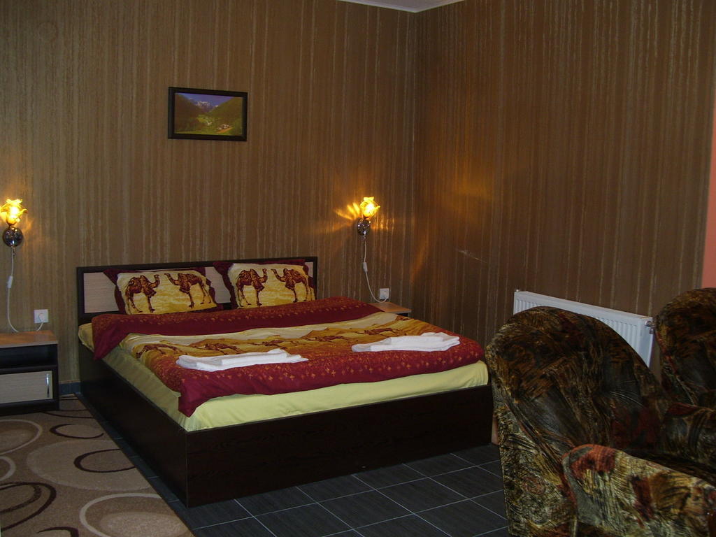 Kestenite Family Hotel Samokov Cameră foto